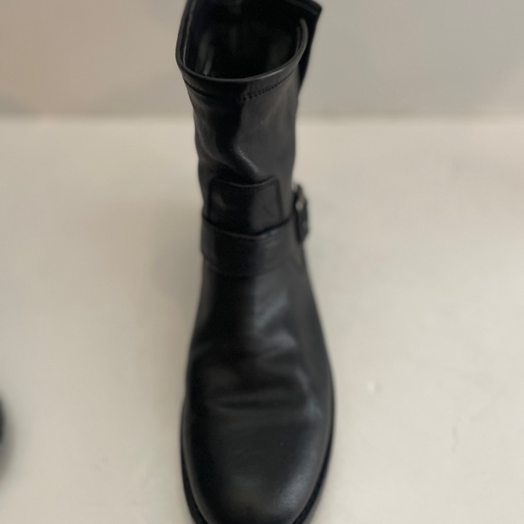 Women’s Natalie short engineer Frye boots
Size: 9literally worn once. - Picture 3 of 9